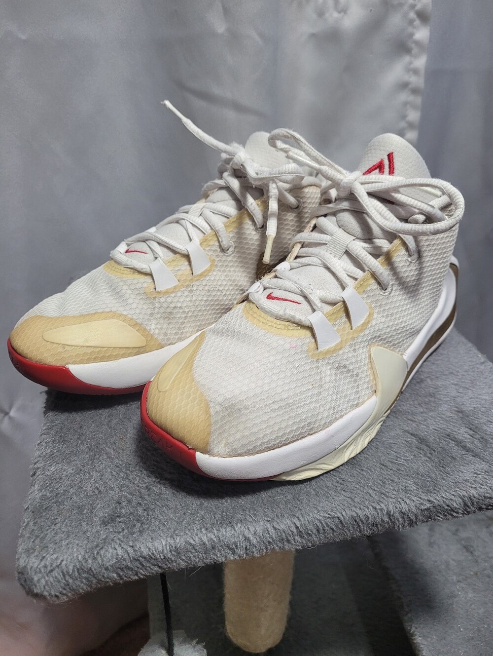 Nike Womens/Mens White Athletic Sneakers with Red Accents